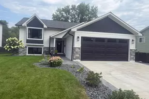 1026 Carrie St, West Saint Paul, MN 55118 - Photo 1