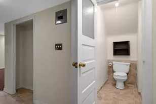 2428 Colfax Ave South, Minneapolis, MN 55405 - Photo 26