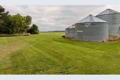 25570 County Road 15, Badger, MN 56714 - Photo 12