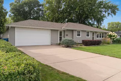 10118 Park Avenue S, Bloomington, MN 55420 - Photo 2