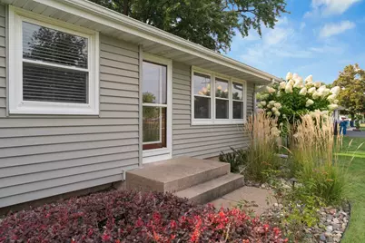 10118 Park Avenue S, Bloomington, MN 55420 - Photo 6