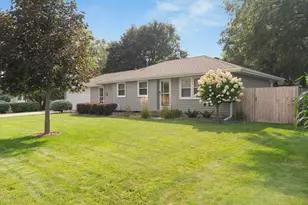10118 Park Ave S, Bloomington, MN 55420 - Photo 4