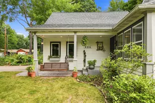 406 Maple St, Taylors Falls, MN 55084 - Photo 2