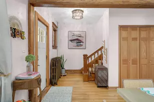 823 Armstrong Ave, Saint Paul, MN 55102 - Photo 2