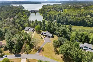 2403 Eagle Ridge Dr, Menomonie, WI 54751 - Photo 2