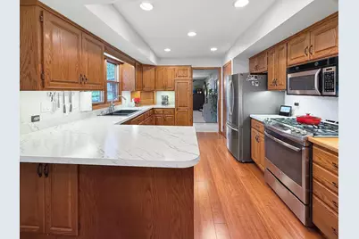 2946 Sumter Avenue N, Crystal, MN 55427 - Photo 8