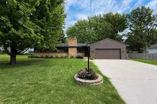2946 Sumter Ave N, Crystal, MN 55427 - Photo 1