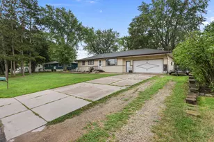 21609 Ahlstrom Ave, Rogers, MN 55374 - Photo 4