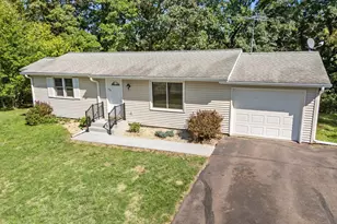 512 Eric Dr, Osceola, WI 54020 - Photo 4