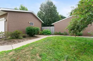 5895 Red Fox Run, North Branch, MN 55056 - Photo 54