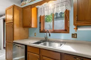 5895 Red Fox Run, North Branch, MN 55056 - Photo 20