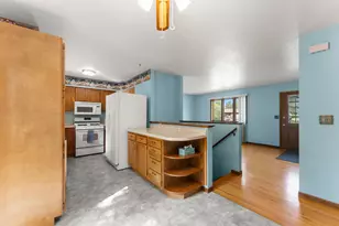 5895 Red Fox Run, North Branch, MN 55056 - Photo 18