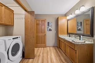 1736 White Oak Dr, Chaska, MN 55318 - Photo 24