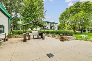 2720 Dale St N, Roseville, MN 55113 - Photo 16
