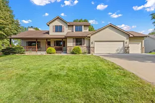 13160 Aspen Dr, Rogers, MN 55374 - Photo 2