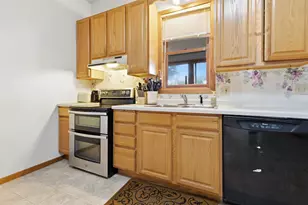 351 E Sanborn St, Winona, MN 55987 - Photo 8