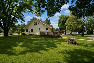 601 Summit Avenue NE, Staples, MN 56479 - Photo 2