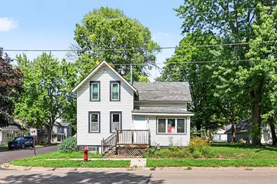 401 Oak Avenue SE, Montgomery, MN 56069 - Photo 1