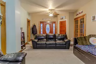 419 N 5th St, Montevideo, MN 56265 - Photo 6