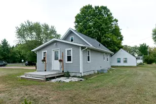 900 W Poplar Ave, Cameron, WI 54822 - Photo 2