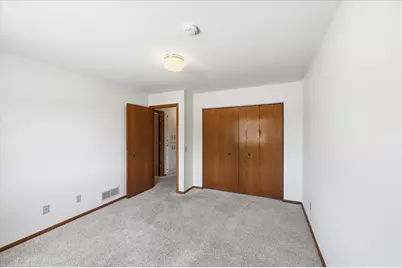 4029 Silver Lake Rd NE, Saint Paul, MN 55421 - Photo 16
