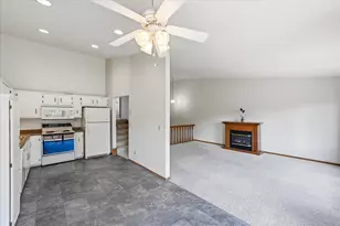 4029 Silver Lake Rd NE, Saint Paul, MN 55421 - Photo 10