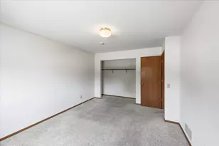 4029 Silver Lake Rd NE, Saint Paul, MN 55421 - Photo 18