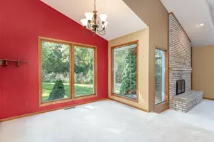 200 Greenwood Dr, Mankato, MN 56001 - Photo 6