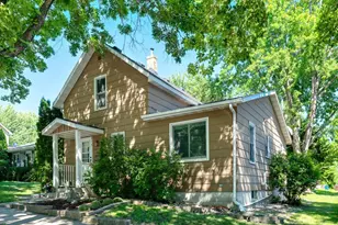 417 S Elm St, Waconia, MN 55387 - Photo 2