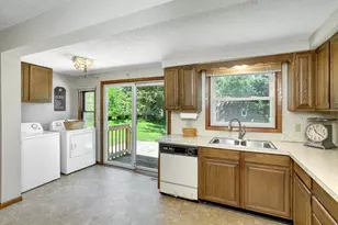 417 S Elm St, Waconia, MN 55387 - Photo 8