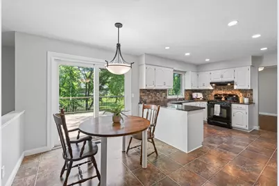 10141 Laurel Drive, Eden Prairie, MN 55347 - Photo 14