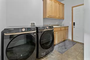 370 Liberty Heights Dr, Chaska, MN 55318 - Photo 18