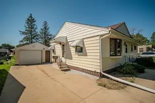 1805 5th Ave NW, Austin, MN 55912 - Photo 6