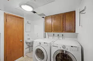 987 Earl St, Saint Paul, MN 55106 - Photo 22