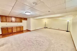 410 Betty Ln, West Saint Paul, MN 55118 - Photo 16
