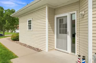 2318 Foxglove Way, Hudson, WI 54016 - Photo 4