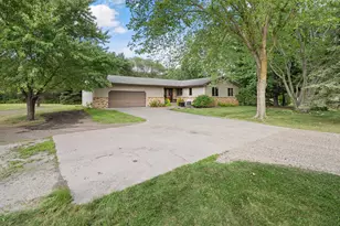 121 Marvy St, Lino Lakes, MN 55014 - Photo 2