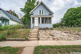 35 Manitoba Ave, Saint Paul, MN 55117 - Photo 1