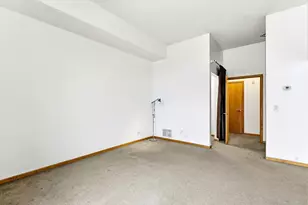 2650 University Ave W, Saint Paul, MN 55114 - Photo 26