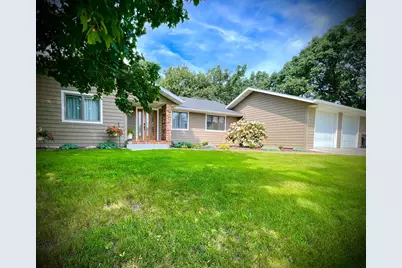 3511 Hoeger Lane, Albert Lea, MN 56007 - Photo 2