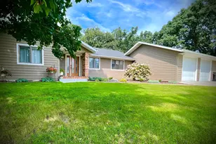 3511 Hoeger Ln, Albert Lea, MN 56007 - Photo 2