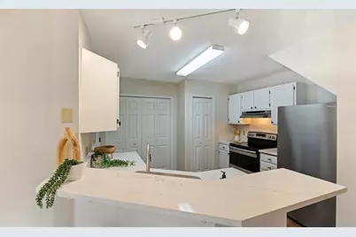 9925 Russell Avenue N #9, Brooklyn Park, MN 55444 - Photo 10