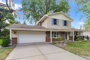 7181 Steepleview Rd, Woodbury, MN 55125 - Photo 2