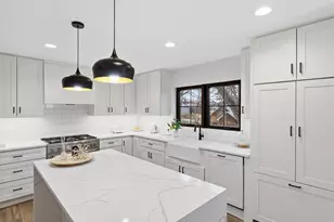 4824 W 40th Ln, Saint Louis Park, MN 55416 - Photo 8