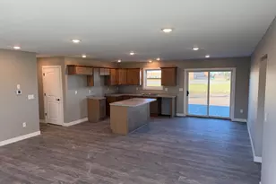 617 Lake Ave NE, Bemidji, MN 56601 - Photo 6