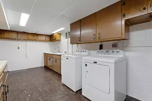 5725 Northport Dr, Brooklyn Center, MN 55429 - Photo 18