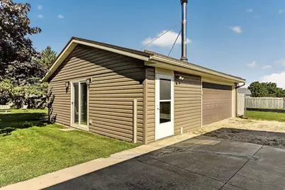 813 3rd Avenue SE, Stewartville, MN 55976 - Photo 32