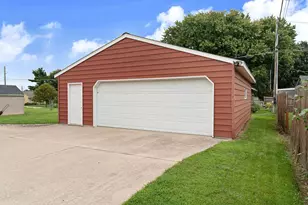 304 18th St NW, Austin, MN 55912 - Photo 8