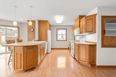 304 18th Street NW, Austin, MN 55912 - Photo 10