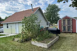 914 13th St, Windom, MN 56101 - Photo 24